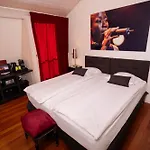트랄라라 3* 몽트뢰