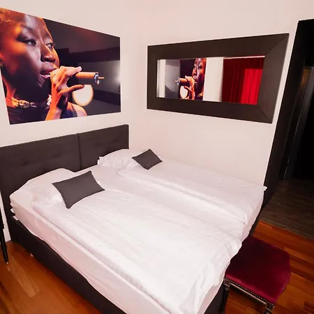 Tralala Hotell 3*