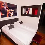 Tralala Hotel 3*